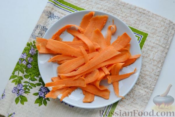 Баклажаны, маринованные целиком, с морковью и чесноком (на зиму)
